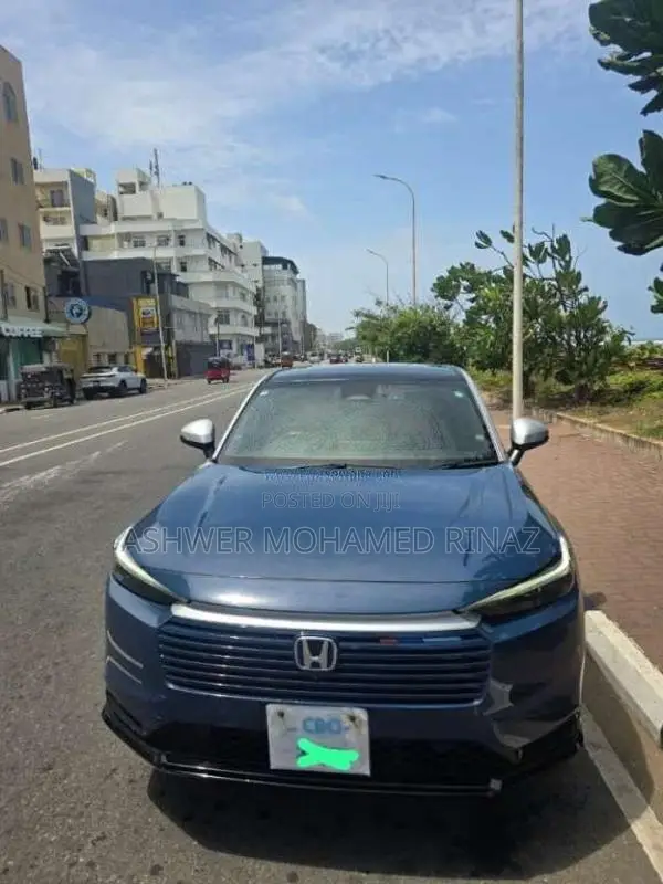 Honda Vezel Z Play 2024 SUV (Used)