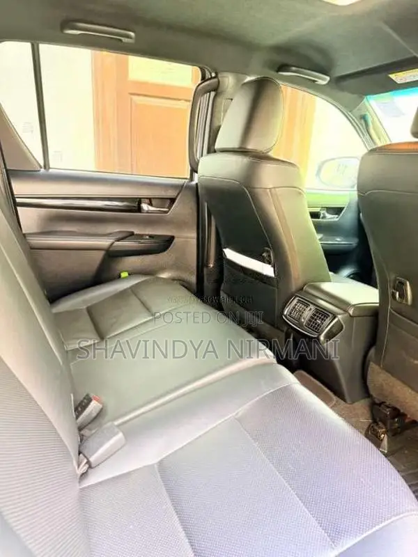 Toyota Hilux 2019 Pickup (Used)