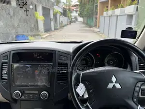 Mitsubishi Montero V93 2010 SUV (Used)