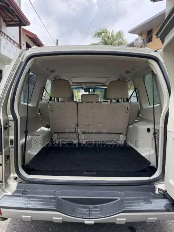 Mitsubishi Montero V93 2010 SUV (Used)