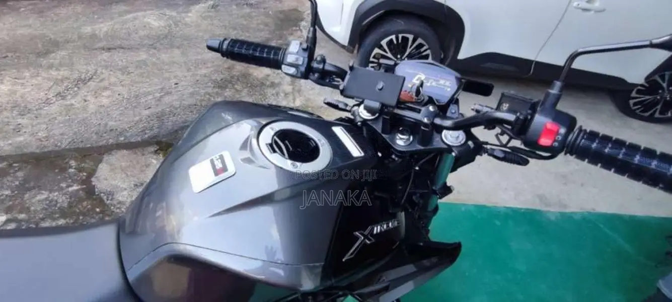 Hero Xtreme 2025 Motorbike (Used)