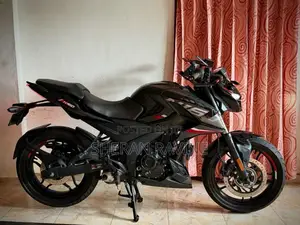 Bajaj Pulsar N160 2025 Motorbike (Used)