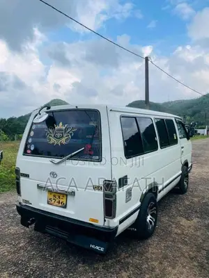 Toyota Shell 1989 Van (Used)
