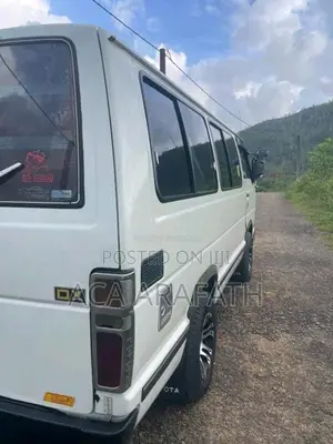 Toyota Shell 1989 Van (Used)