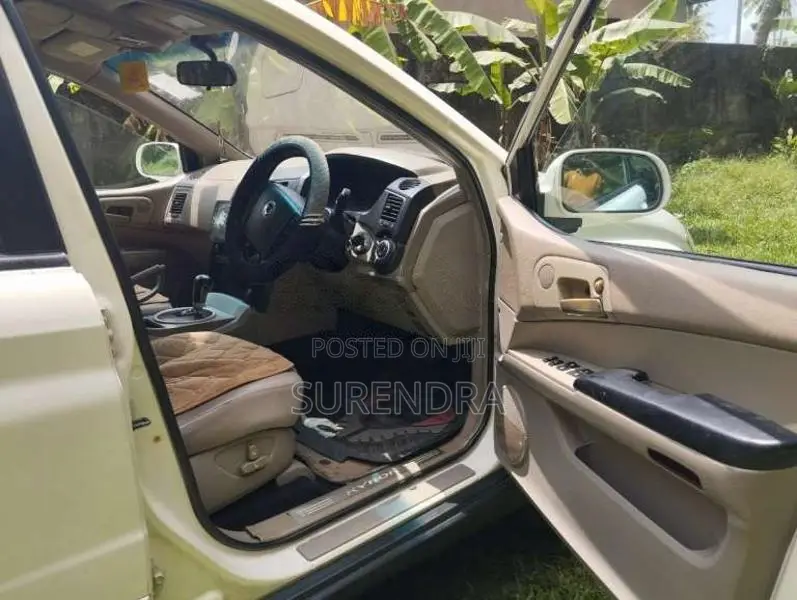 Micro Kyron 2009 SUV (Used)