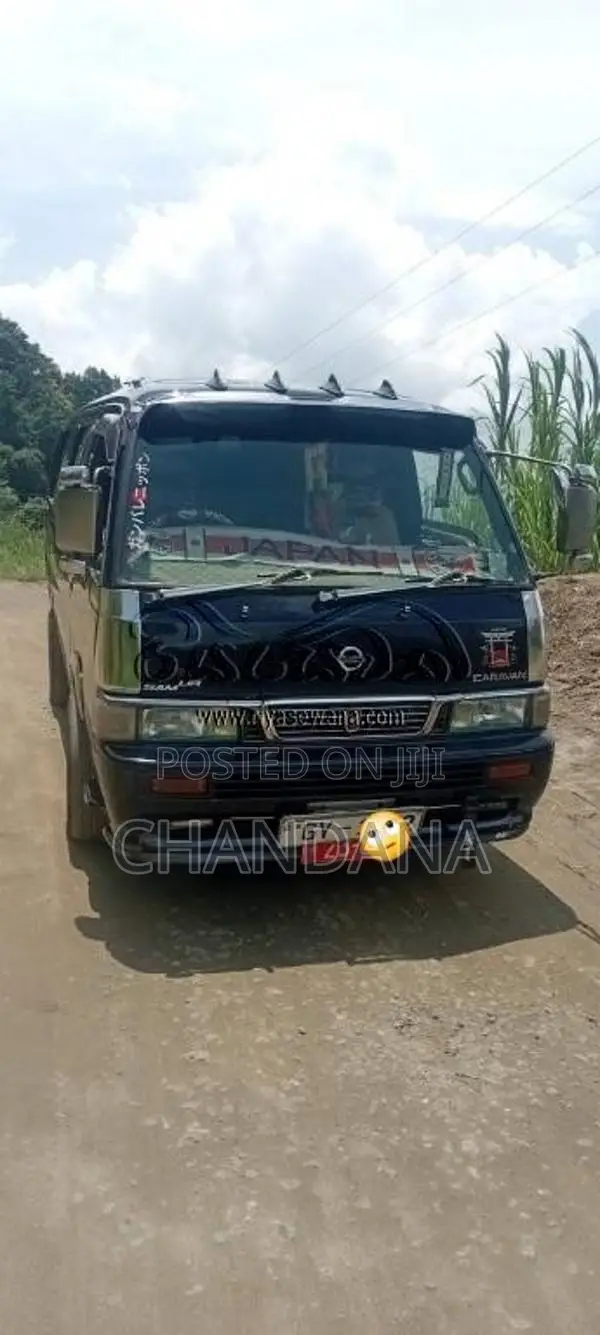 Nissan Caravan 2003 Van (Used)