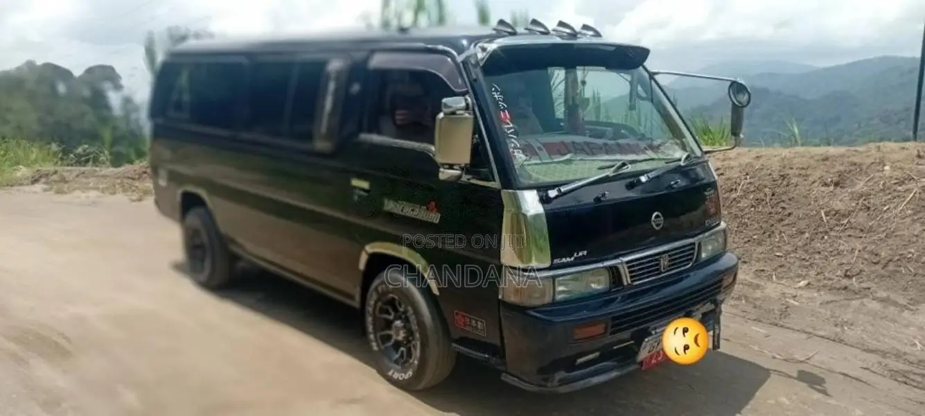 Nissan Caravan 2003 Van (Used)