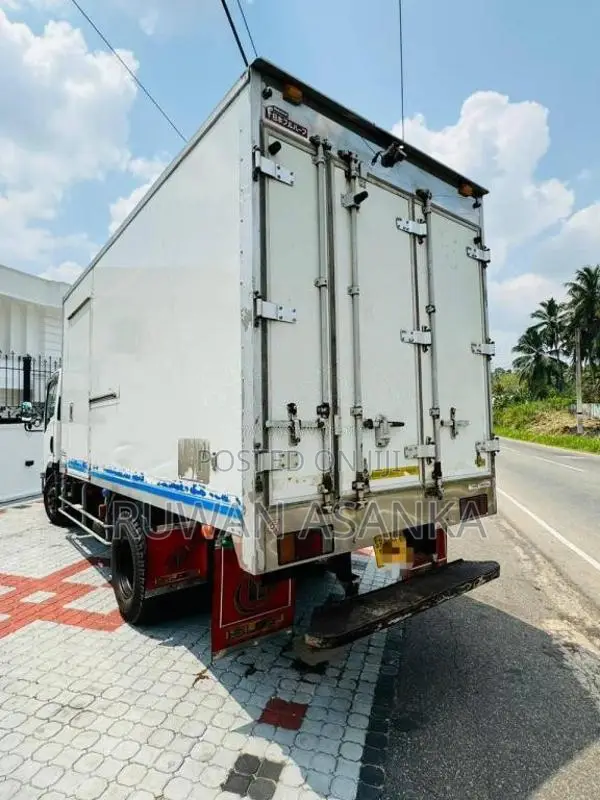 Isuzu Freezer 14.5Ft 2007 Lorry (Used)