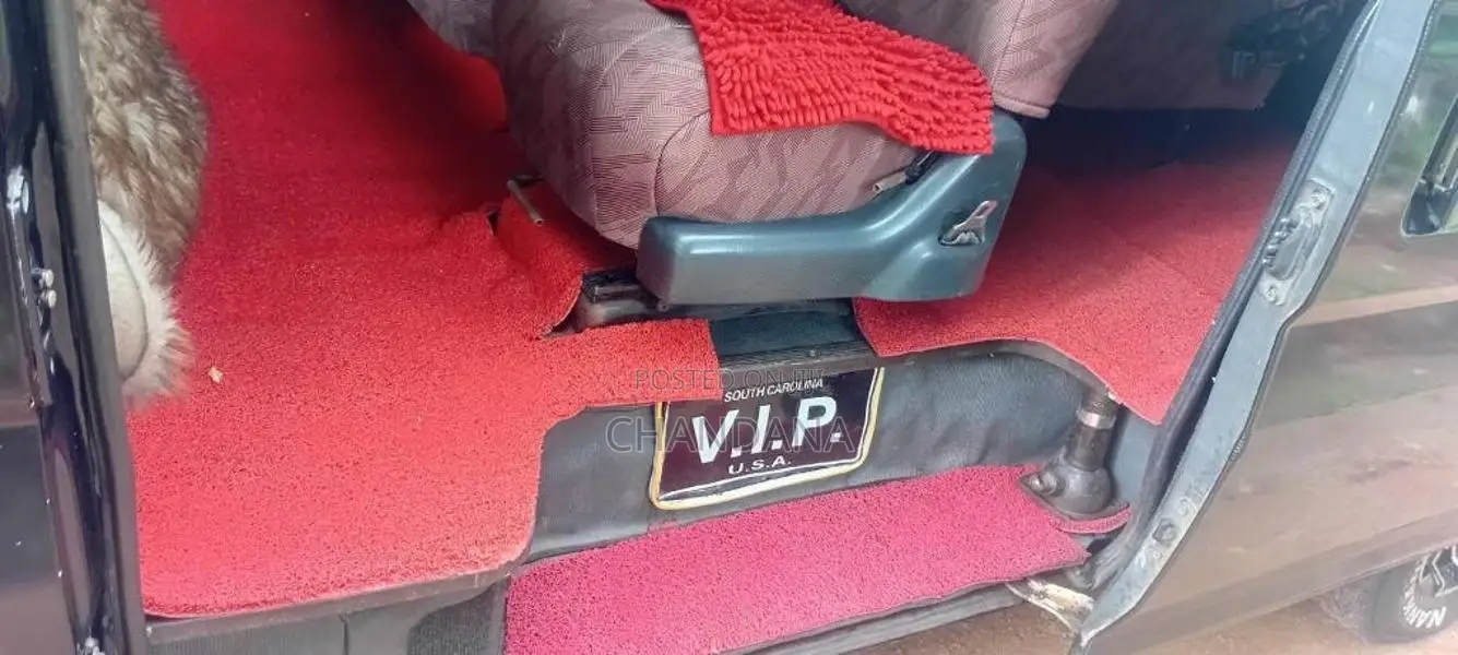 Nissan Caravan 2003 Van (Used)
