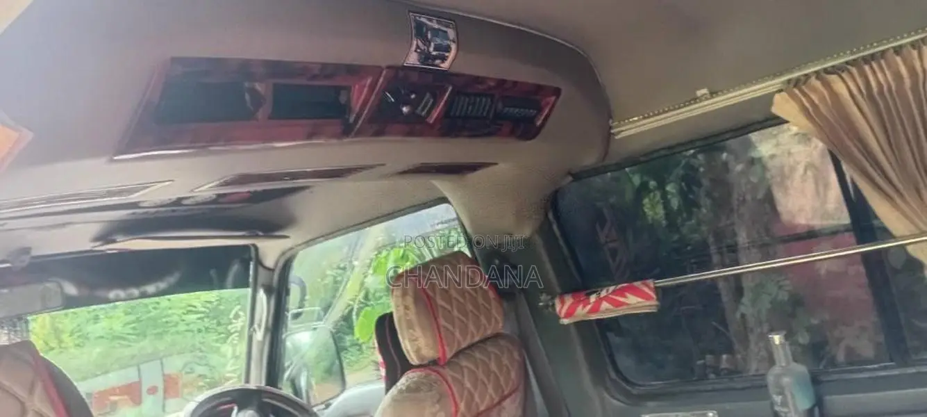 Nissan Caravan 2003 Van (Used)