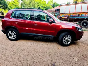 Volkswagen Tiguan 2012 SUV (Used)