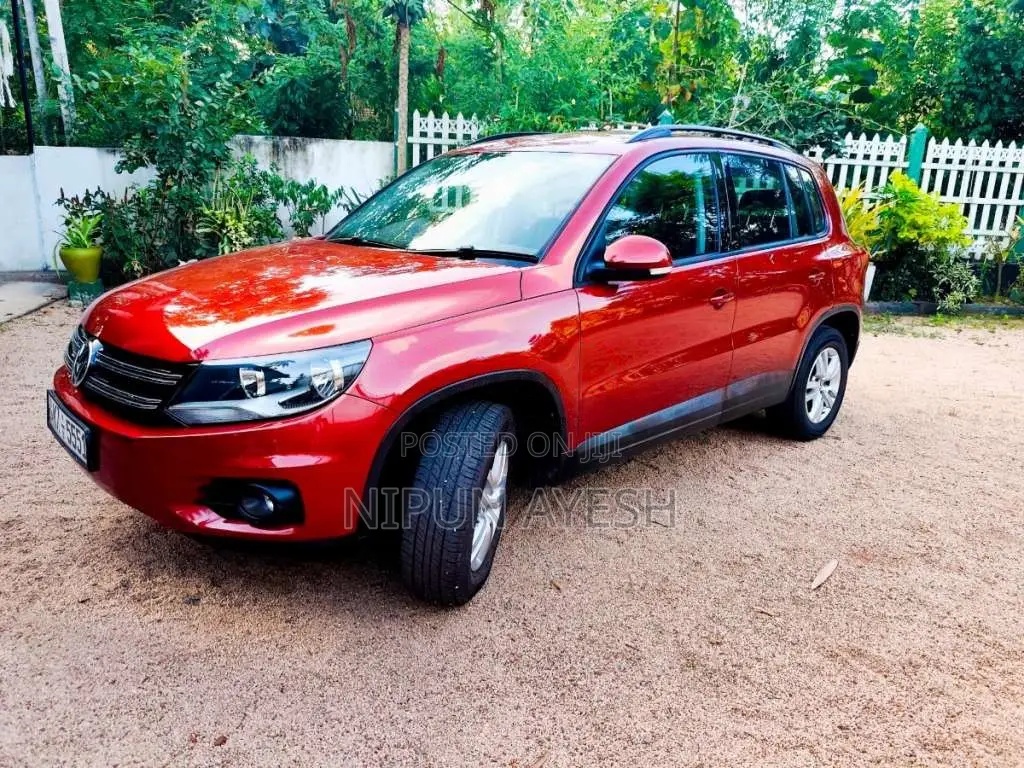 Volkswagen Tiguan 2012 SUV (Used)
