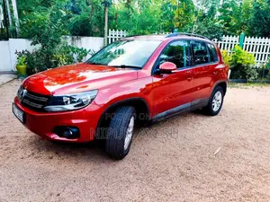 Volkswagen Tiguan 2012 SUV (Used)