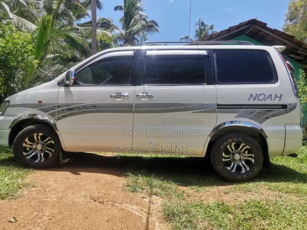 Toyota Noah 1997 Van (Used)