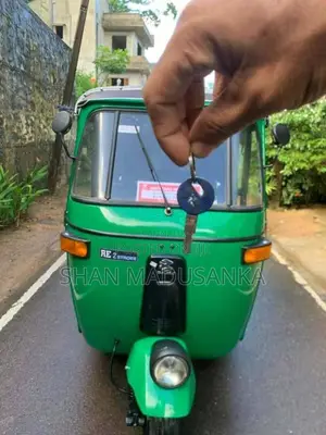 Bajaj 2 Stroke 2005 Three Wheel (Used)