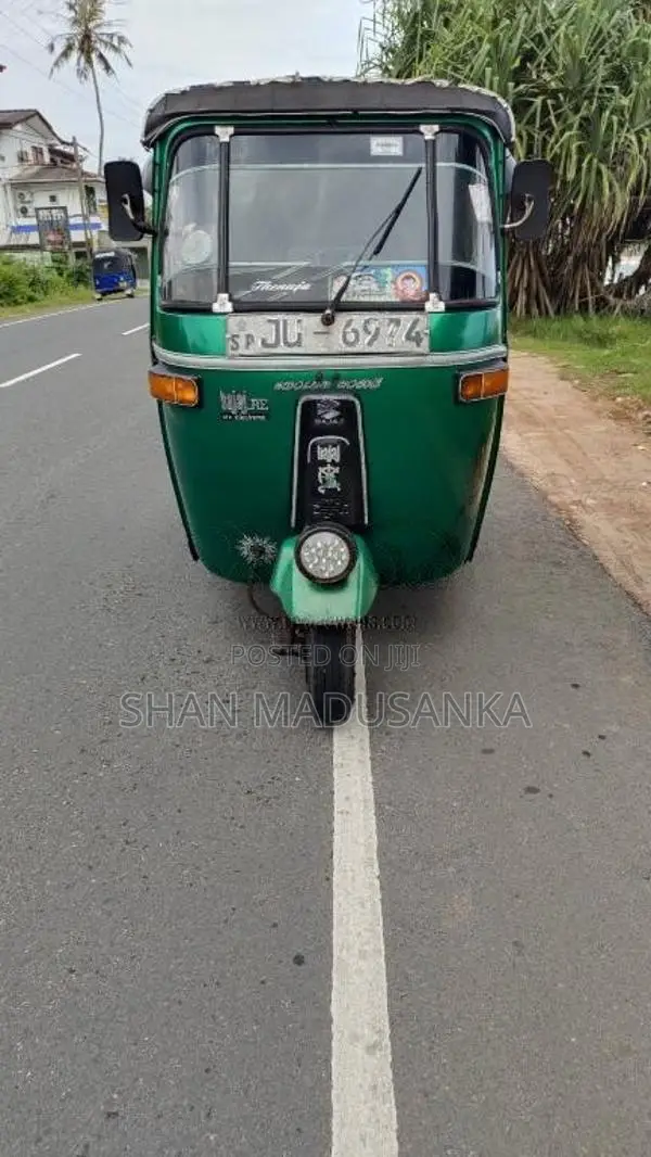 Bajaj 2 Stroke 2004 Three Wheel (Used)