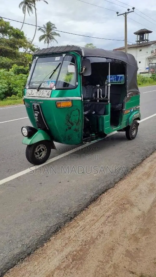 Bajaj 2 Stroke 2004 Three Wheel (Used)