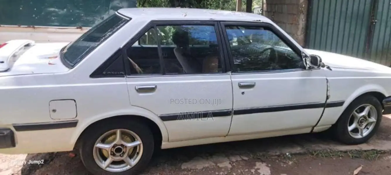Toyota Corona 1986 Van (Used)