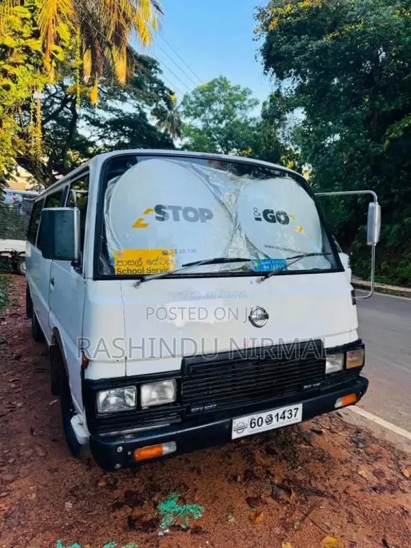 Nissan Caravan 1985 Van (Used)