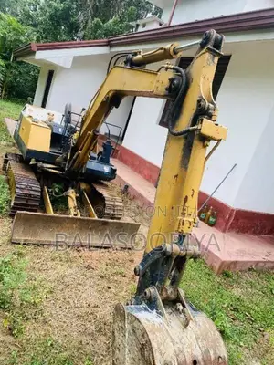 Komatsu 30-5 2000 Heavy-Duty (Used)