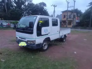 Nissan Nissan 2003 Crew Cab (Used)