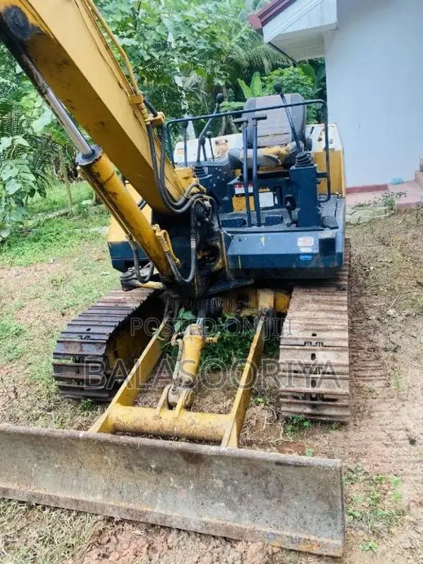 Komatsu 30-5 2000 Heavy-Duty (Used)