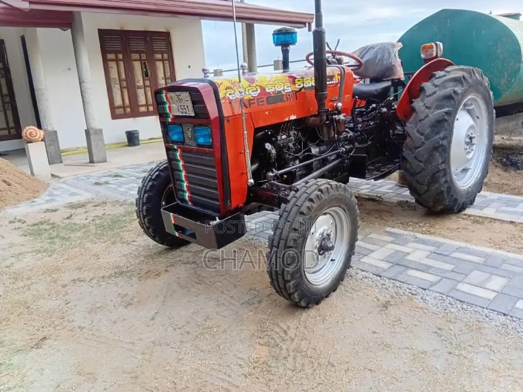 TAFE Tactor 2005 Tractor (Used)