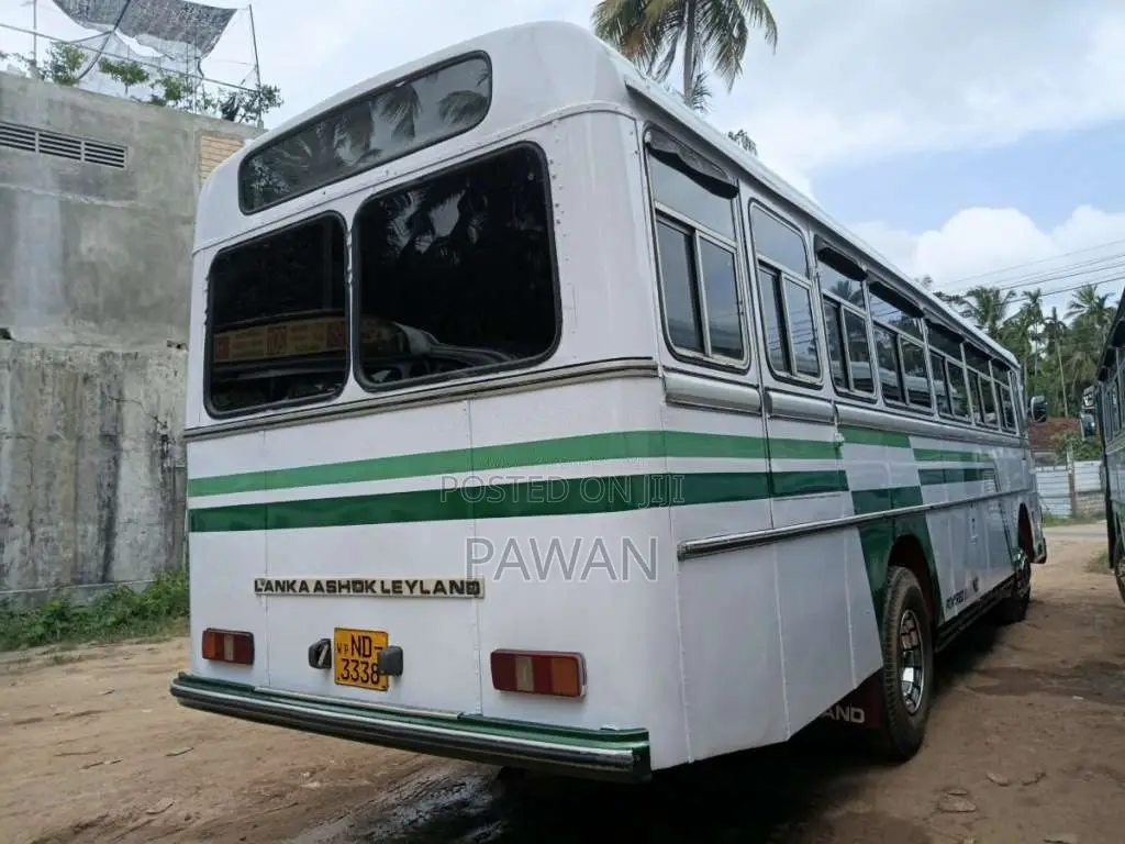 Ashok-Leyland Viking 2006 Bus (Used)