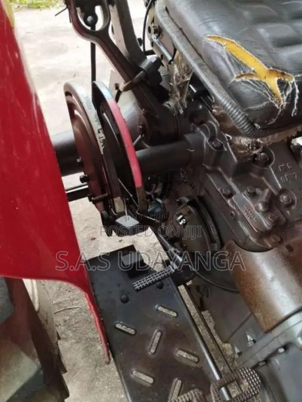 Massey-Ferguson Mf 240 1992 Tractor (Used)