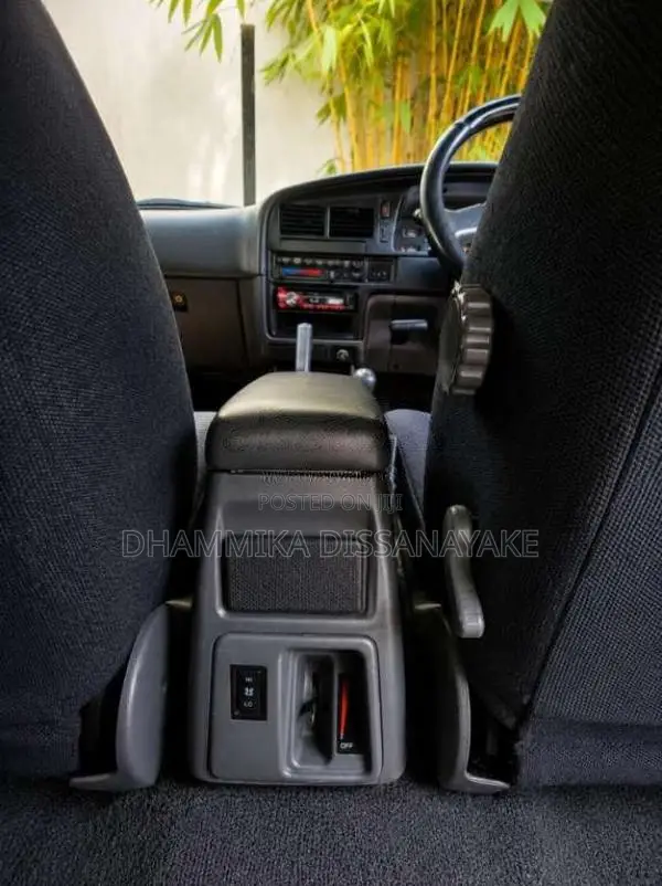 Toyota HILUX SURF 2007 Pickup (Used)