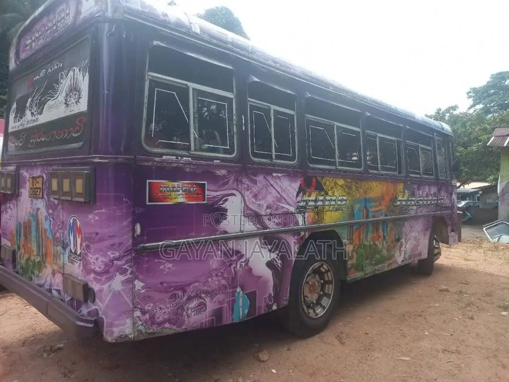Ashok-Leyland Comet 1991 Bus (Used)
