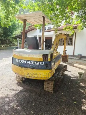 Komatsu PC30-6 2018 Heavy-Duty (Used)