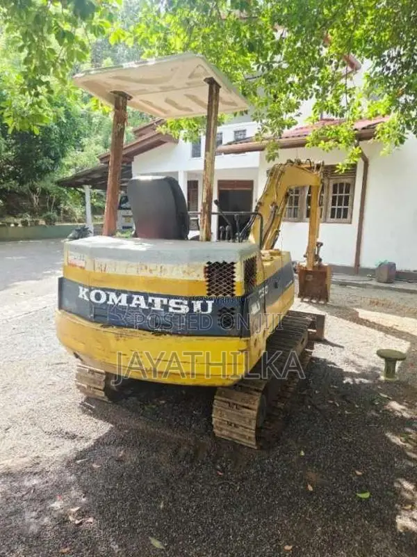 Komatsu PC30-6 2018 Heavy-Duty (Used)