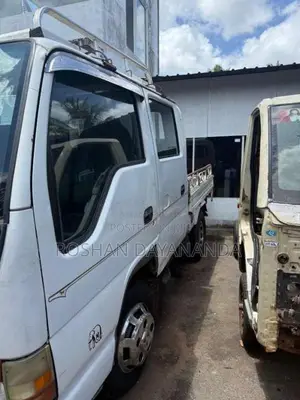 Isuzu Crewcab 1982 Crew Cab (Used)