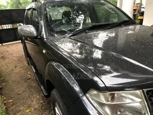 Nissan Navara Aventura 2008 Pickup (Used)