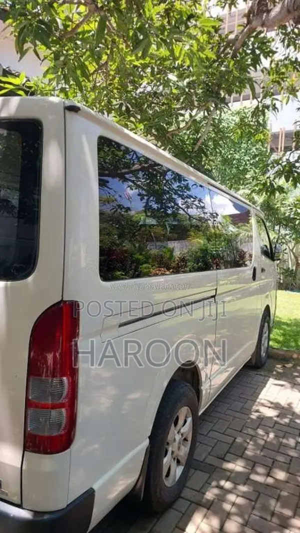 Toyota KDH 2007 Van (Used)