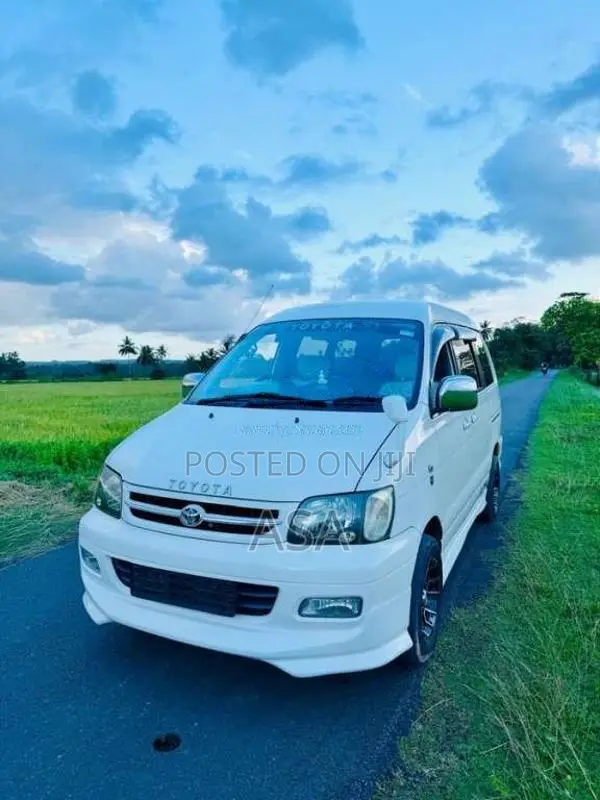 Toyota TownAce Noah Kr42 3c Efi 2000 Van (Used)
