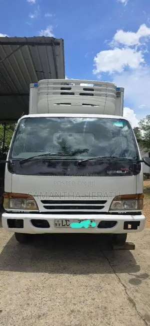 Isuzu NPR 72L 2002 Lorry (Used)