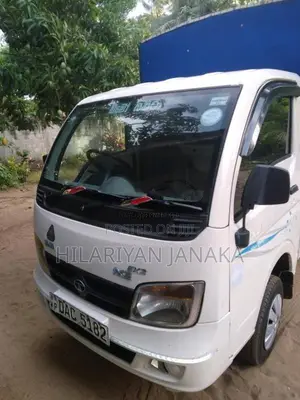 Tata Dimo Batta 2015 Lorry (Used)