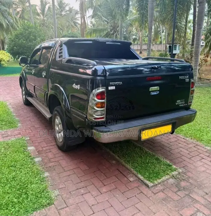 Toyota Hilux Vigo 2006 Pickup (Used)