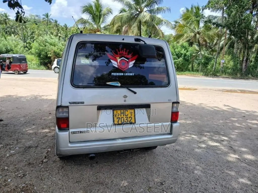 Nissan Vanette 1999 Van (Used)