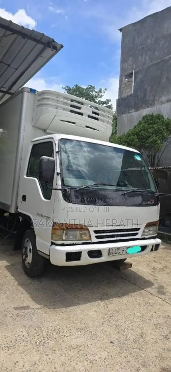 Isuzu NPR 72L 2002 Lorry (Used)