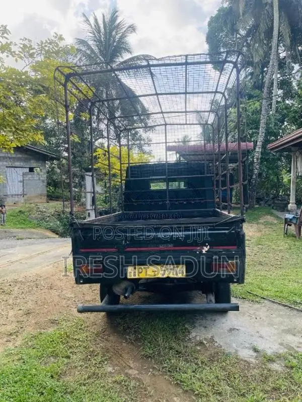 Mahindra Maxximo 2012 Lorry (Used)