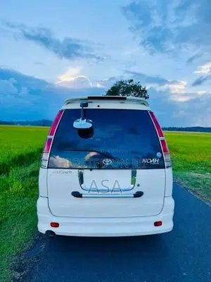 Toyota TownAce Noah Kr42 3c Efi 2000 Van (Used)