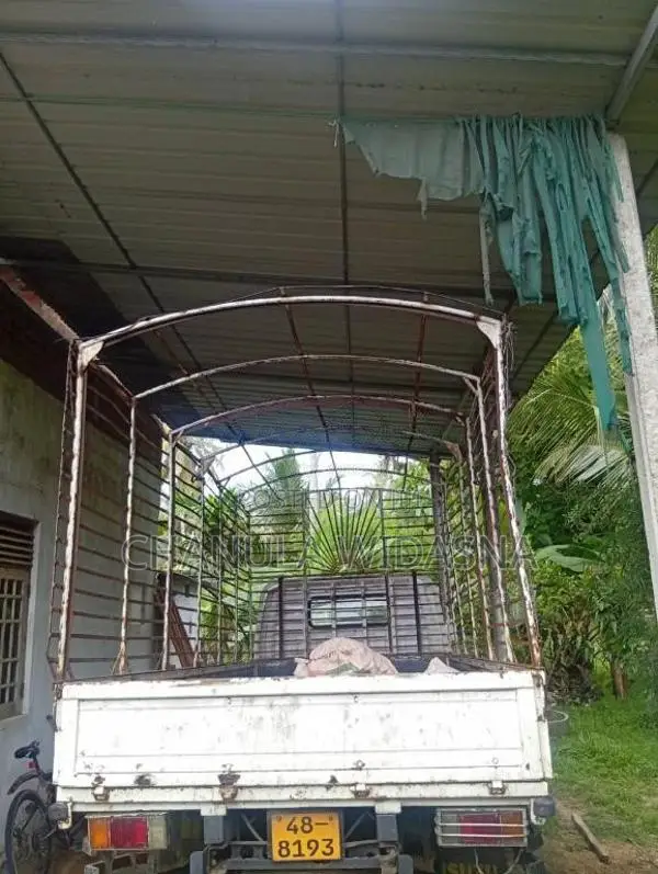 Isuzu ELF 1991 Lorry (Used)