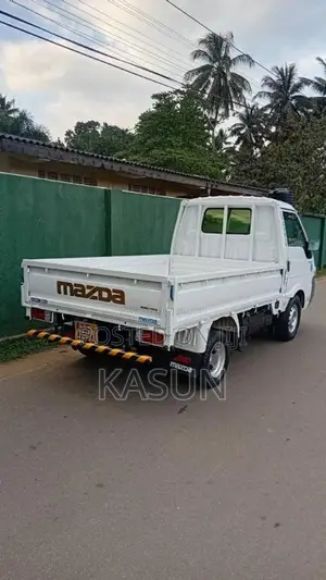 Mazda Bongo 4wd 2003 Lorry (Used)