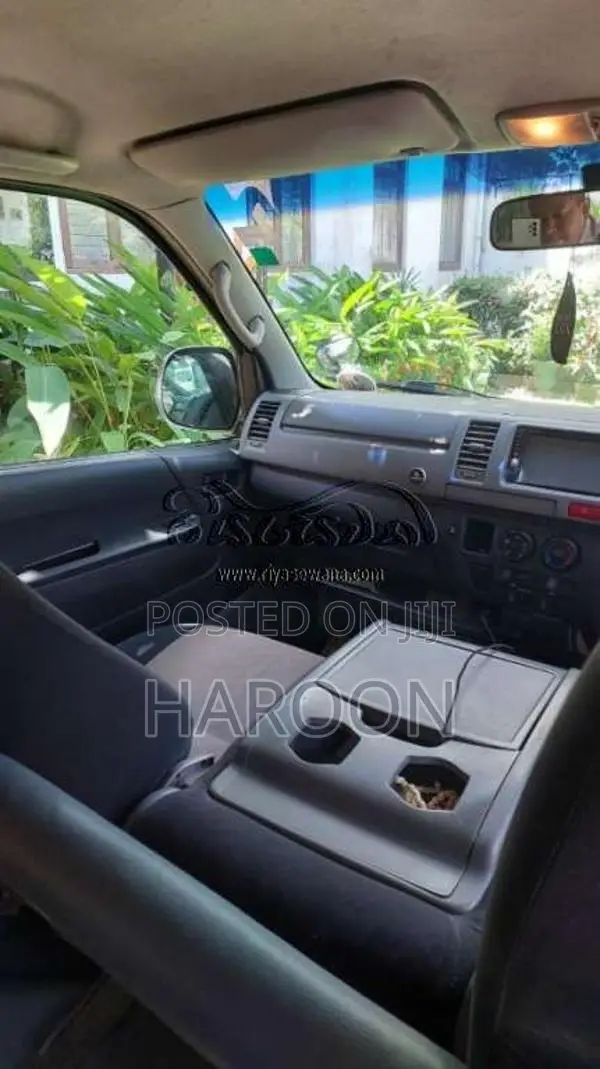 Toyota KDH 2007 Van (Used)