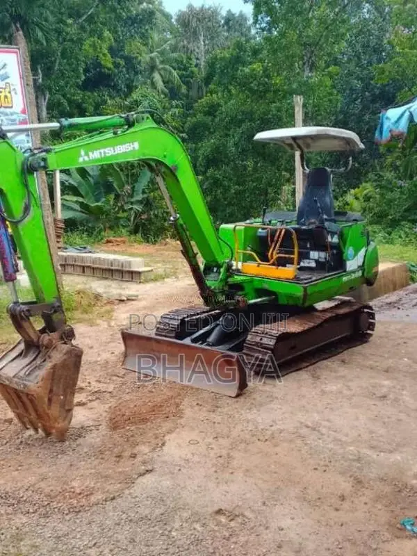 Mitsubishi MM 35B 2015 Heavy-Duty (Used)