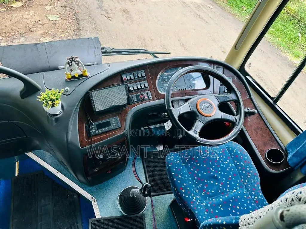 Micro Yutong 2014 Bus (Used)