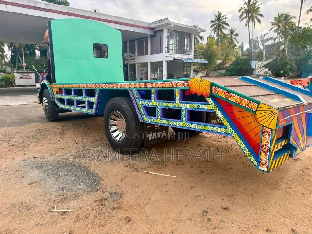 Tata 1613 2001 Lorry (Used)